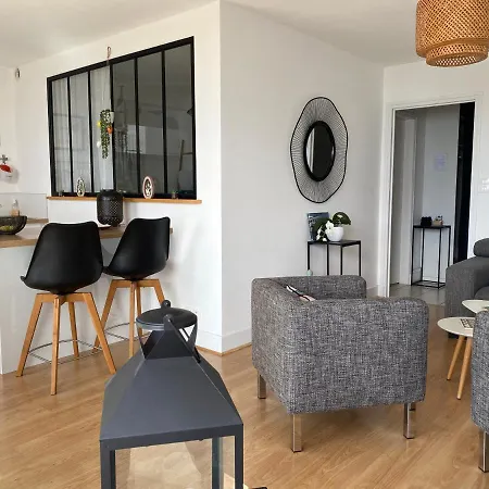 Splendide Vue Face A La Avec Garage Apartamento